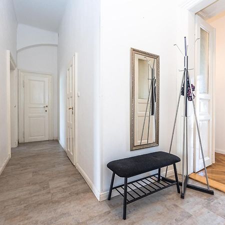 Apartments Safarikova 18 Πράγα Εξωτερικό φωτογραφία