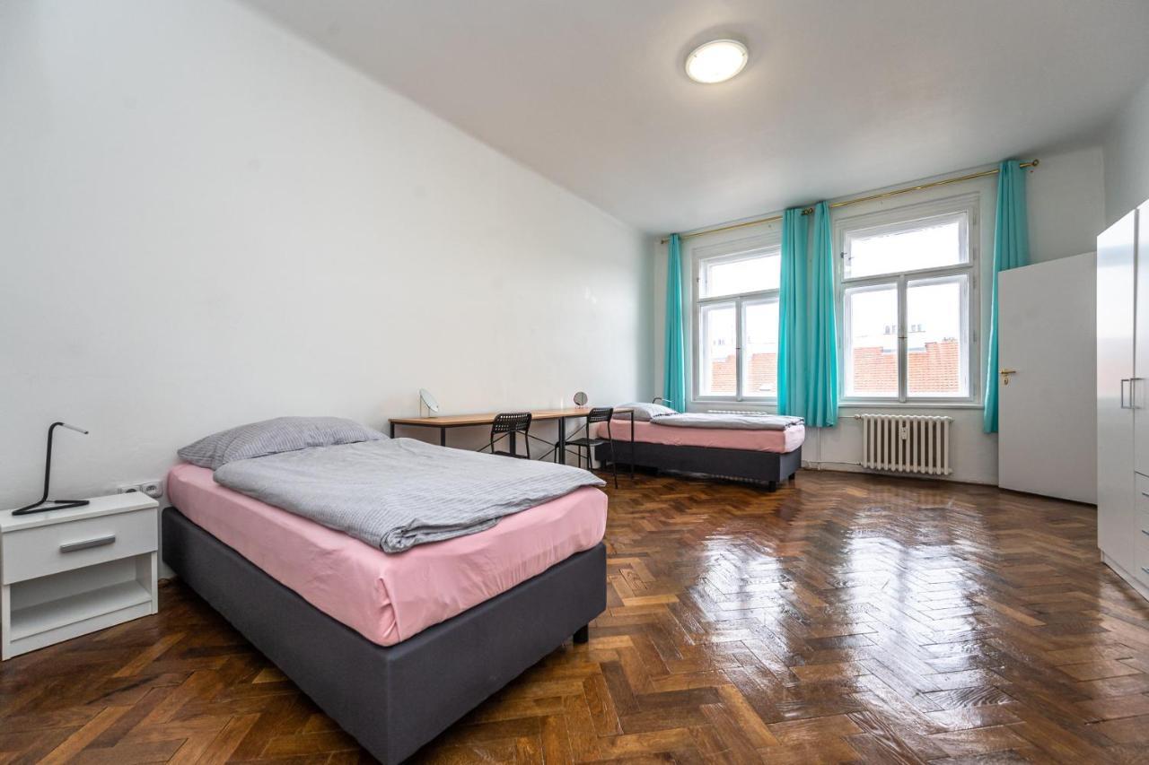 Apartments Safarikova 18 Πράγα Εξωτερικό φωτογραφία
