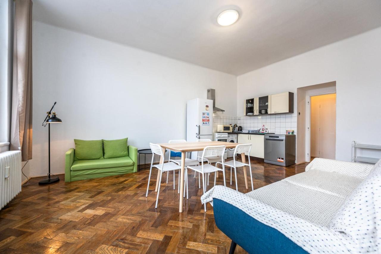 Apartments Safarikova 18 Πράγα Εξωτερικό φωτογραφία
