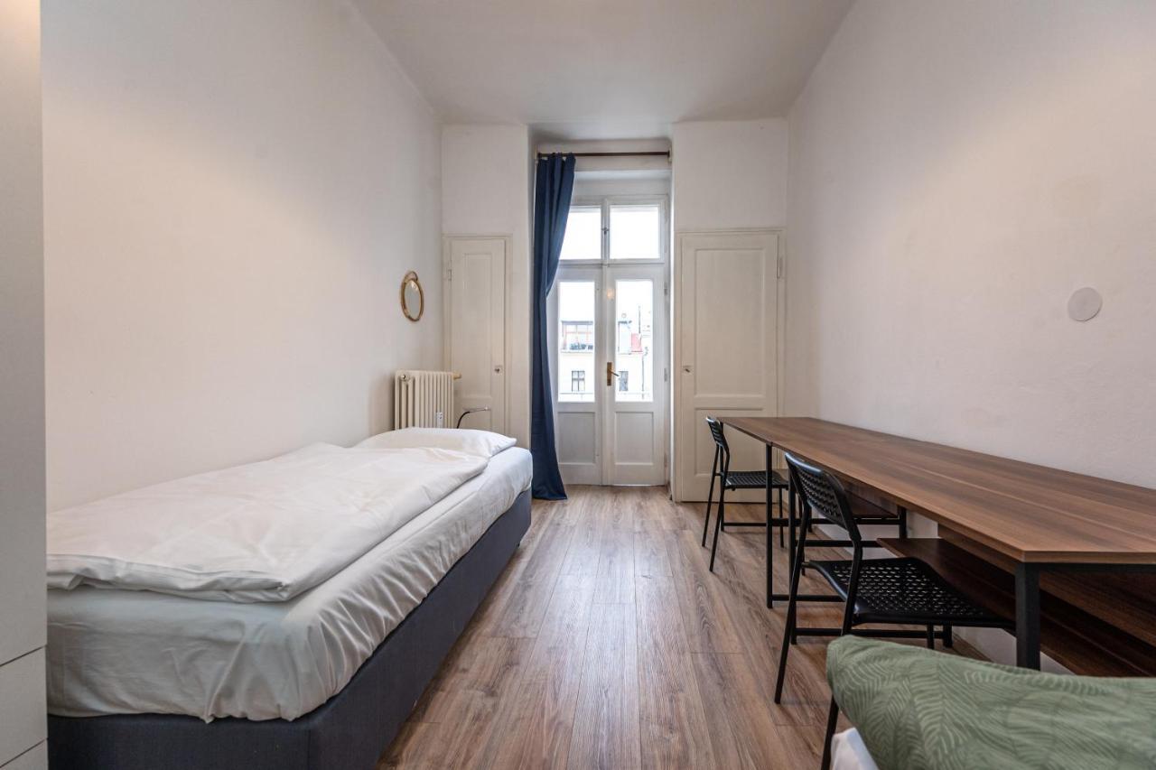 Apartments Safarikova 18 Πράγα Εξωτερικό φωτογραφία