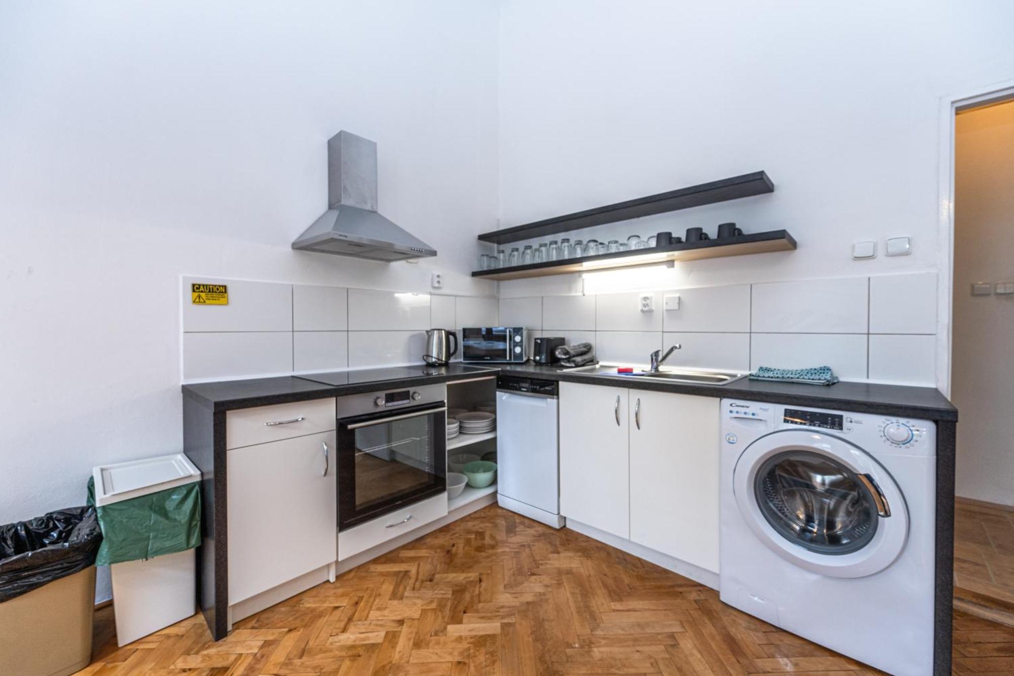 Apartments Safarikova 18 Πράγα Εξωτερικό φωτογραφία